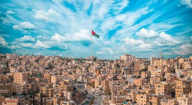 صورة حول : بيان صادر عن عشائر النوابنة بعد مقتل ابنتهم بيان صادر عن عشائر النوابنة بعد مقتل ابنتهم