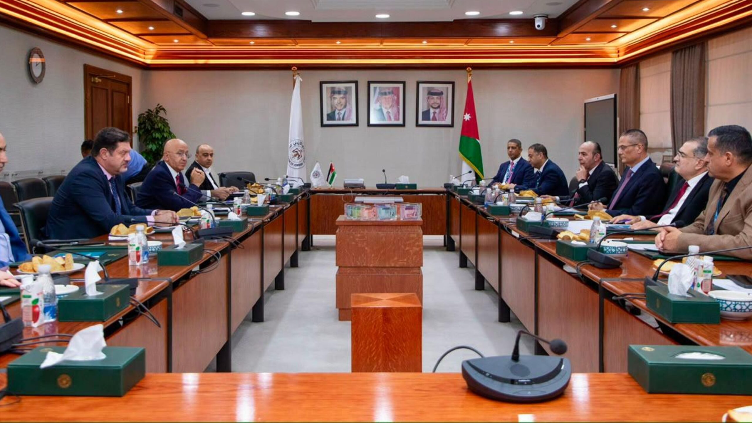 صورة حول : الجامعة الأميركية في مادبا والبنك المركزي يبحثان تعزيز التعاون الاستراتيجي الجامعة الأميركية في مادبا والبنك المركزي يبحثان تعزيز التعاون الاستراتيجي