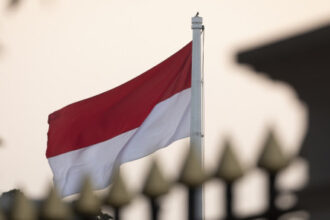 إنقاذ 5 أشخاص بينهم طفلة بعد 3 أيام من التيه في بحر إندونيسيا