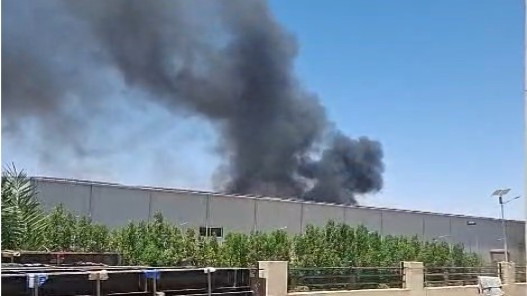صورة حول : الدفاع المدني يخمد حريق مواد كيميائية في أحد مصانع العقبة الدفاع المدني يخمد حريق مواد كيميائية في أحد مصانع العقبة