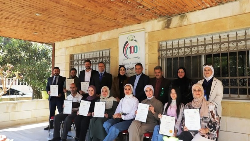 صورة حول : جمعية البيئة الأردنية تحتفل بتخريج دفعة جديدة من دبلوم تقييم الأثر البيئي جمعية البيئة الأردنية تحتفل بتخريج دفعة جديدة من دبلوم تقييم الأثر البيئي