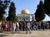 تصعيد خطير في الضفة والقدس.. آلاف المستوطنين يقتحمون الأقصى وإحراق مسجدين
