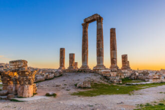 ارتفاع تدريجي على الحرارة بدءًا من الخميس وأجواء شديدة الحرارة في الأغوار والعقبة