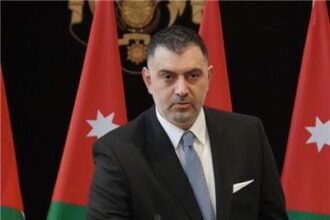 البطاينة يحذر عبر "صراحة نيوز" من "حروب الفتنة الإلكترونية": استهداف الأردن يبدأ بضرب جبهته الداخلية والذباب الإلكتروني معركة جديدة تستهدف الوعي الوطني
