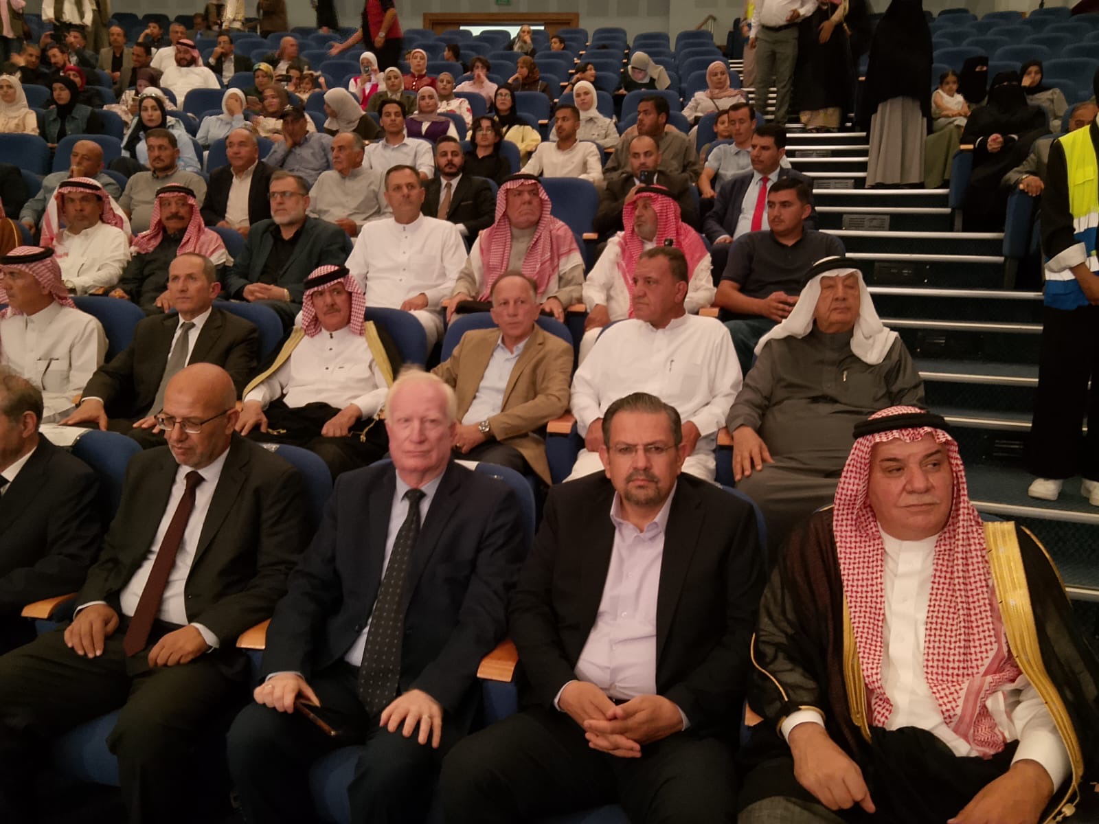 ملتقى معان الثقافي يحتفي بالأعياد الوطنية تحت شعار " تاريخ نحكيه ... ووطن نفديه " برعاية رئيس الديوان الملكي الهاشمي يوسف العيسوي