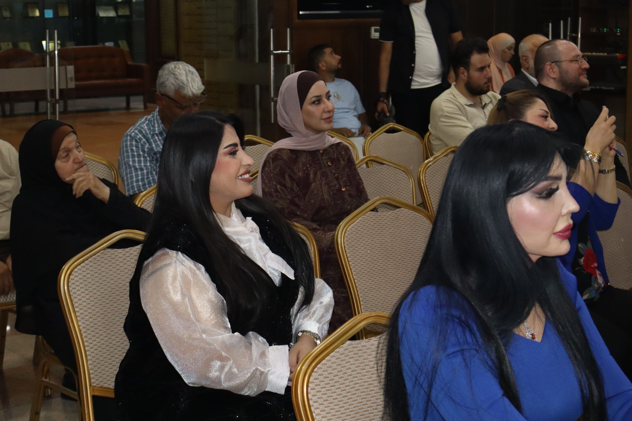 "اتحاد الكتاب" يكرّم عددا من الصحافيين والعاملين بالإعلام