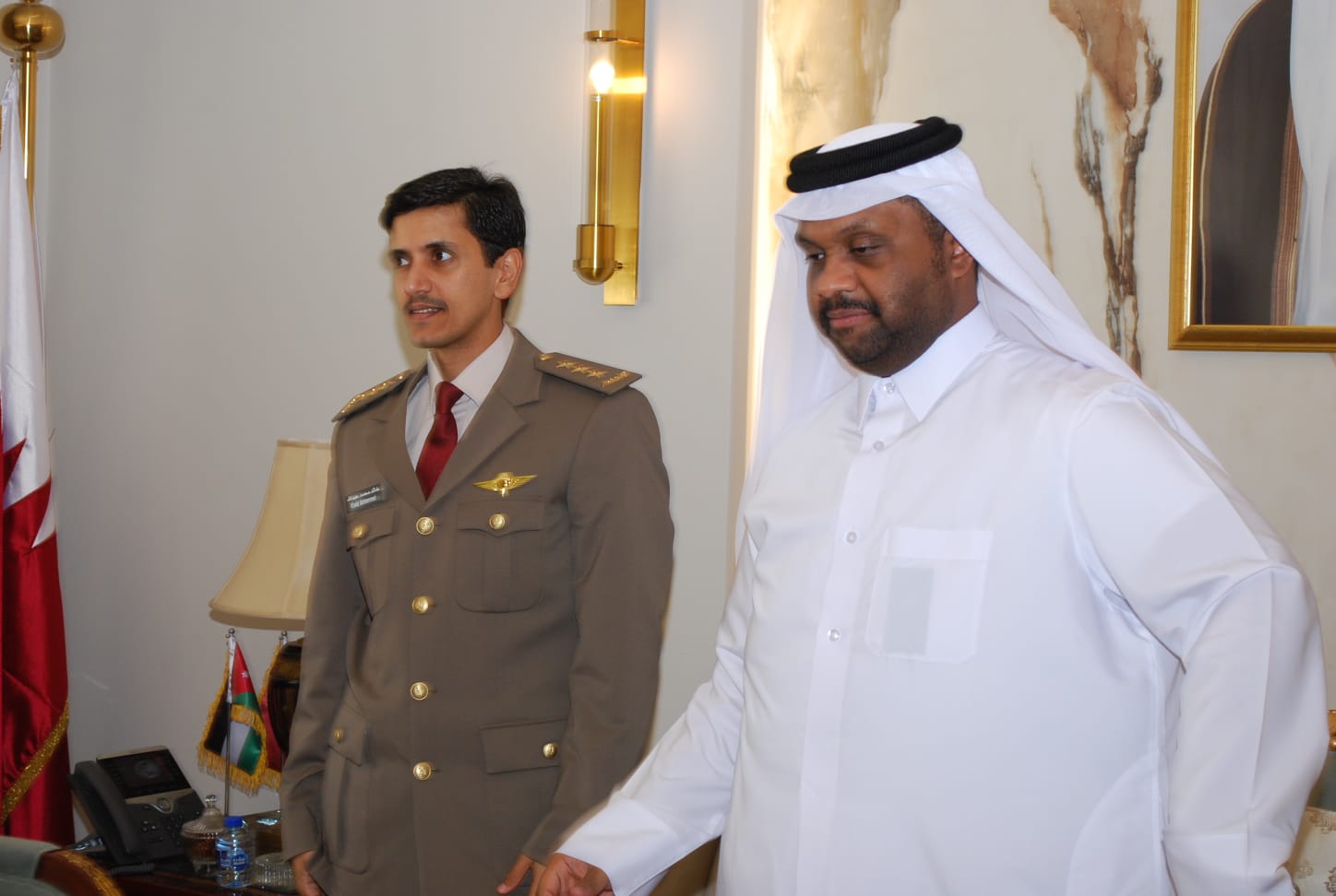 سفارة قطر في الأردن تستقبل المعزين بوفاة الأمير الوالد الشيخ حمد بن خليفة آل ثاني