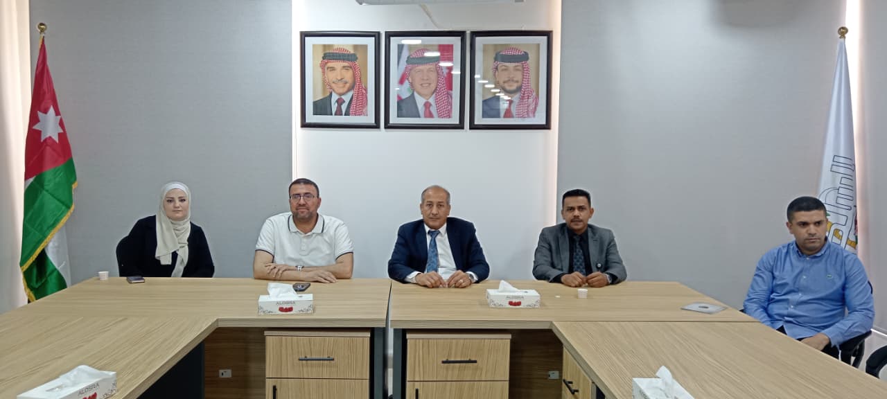 صورة حول : بلدية السلط الكبرى تطلق المبادرة الوطنية "الدرع الرقمي" لموظفي الدوائر الحكومية في البلقاء بلدية السلط الكبرى تطلق المبادرة الوطنية "الدرع الرقمي" لموظفي الدوائر الحكومية في البلقاء