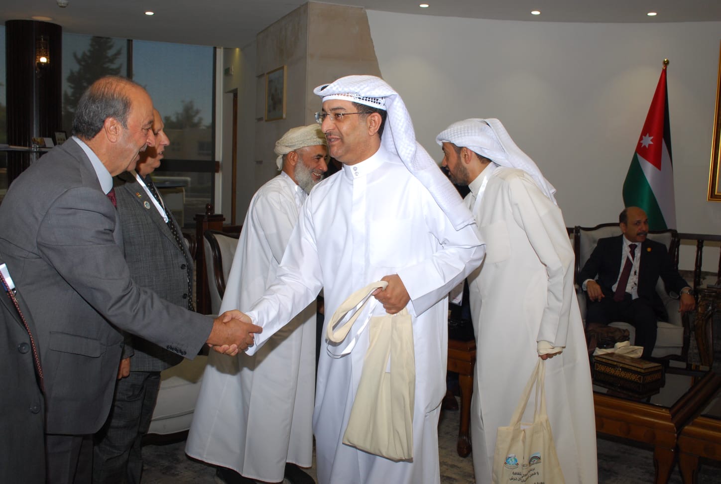 برعاية وزير الثقافة وحضور عربي واسع انطلاق أعمال المؤتمر الدولي الثالث لجمعية المكتبات والمعلومات الأردنية بمشاركة أكثر من 300 متخصص من 11 دولة عربية