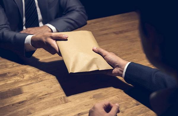 صورة حول : محاكمة مسؤول في أمانة عمان بقضية رشوة قيمتها 40 ألف دينار محاكمة مسؤول في أمانة عمان بقضية رشوة قيمتها 40 ألف دينار