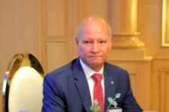 العناية بالحيوانات الأليفة اختصاص طبيب البيطرة فماذا يحدث في بعض محلات مستلزمات الحيوانات الأليفة!!