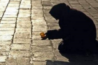 متسولة عُثر بحوزتها على 30 ألف دينار قُتلت على يد ابن شقيقتها