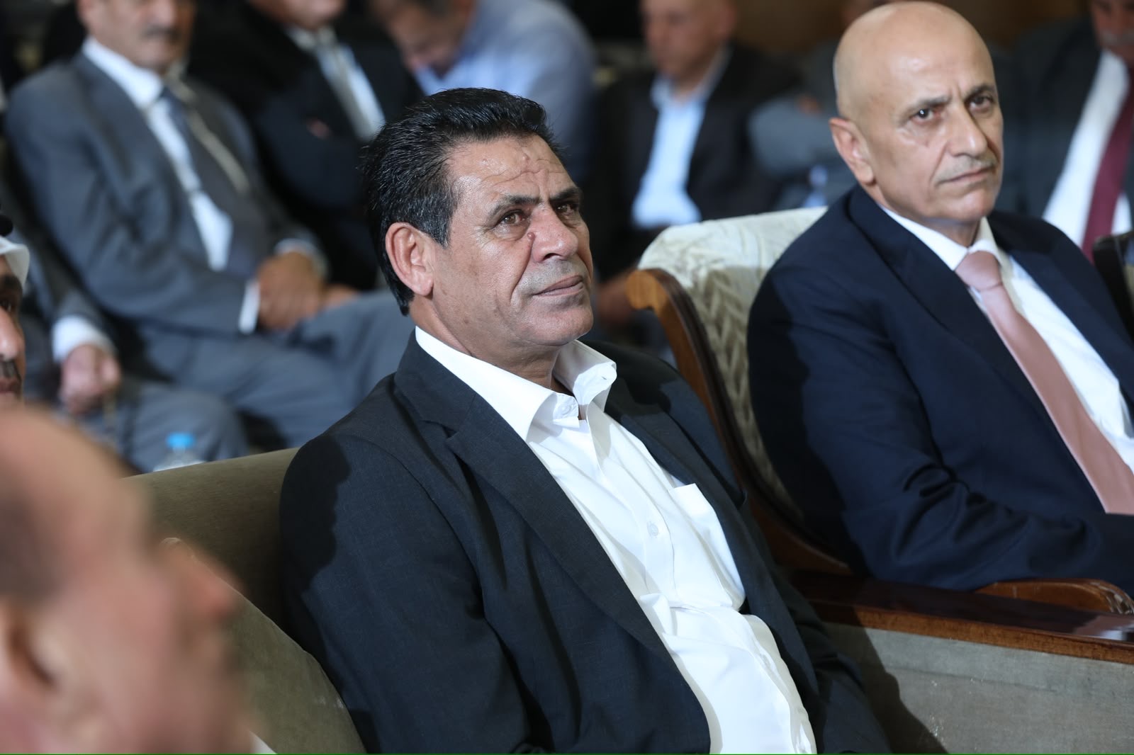 الدكتور محمد هشام مساعده يدخل القفص الفضي..