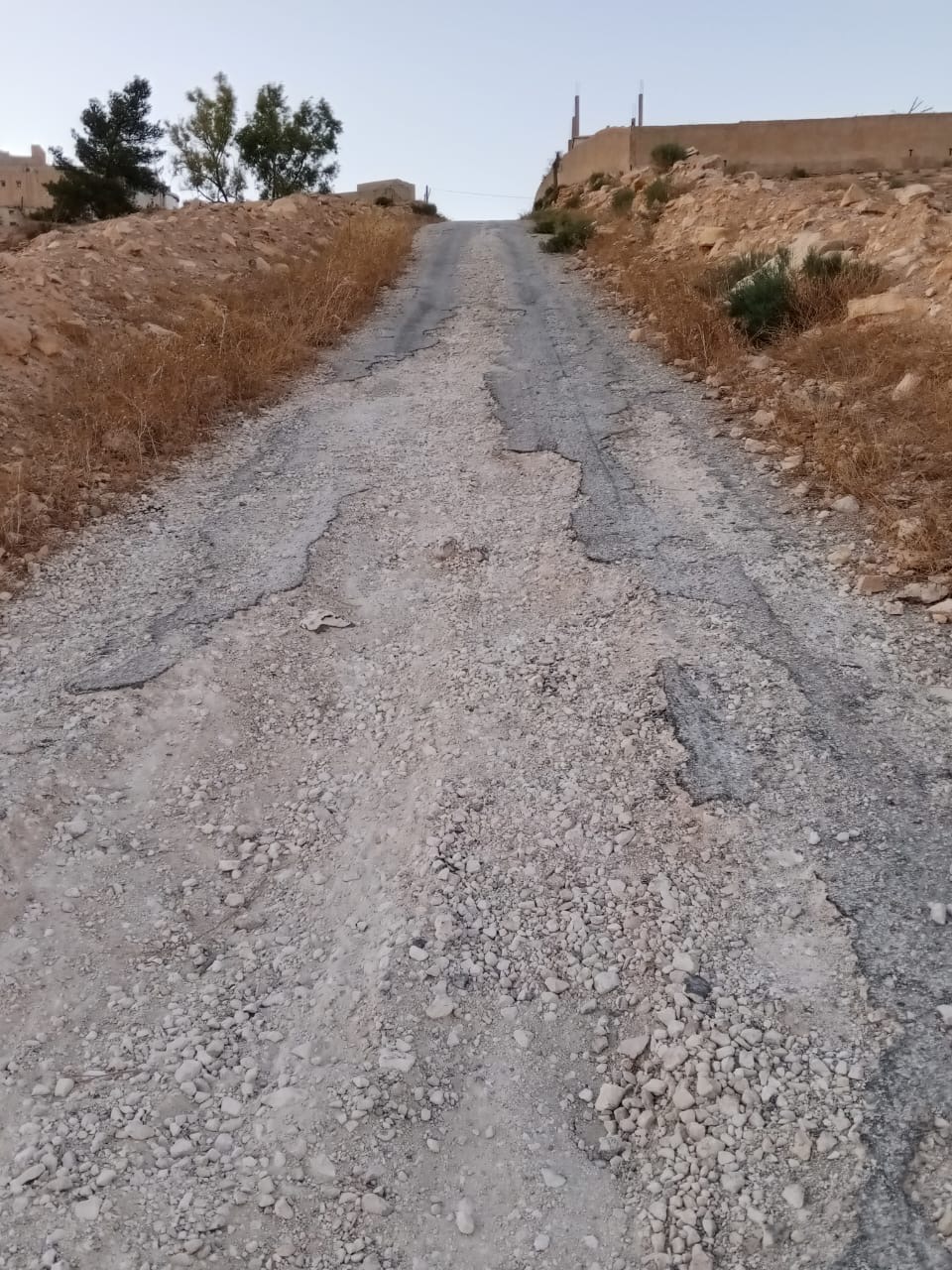 على مكتب معالي وزير الإدارة المحلية..