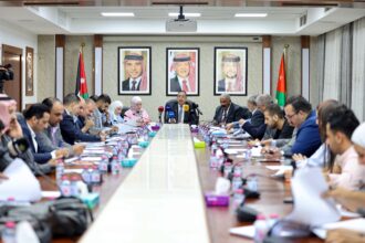 "الإدارية النيابية" تُقر معظم مواد مشروع قانون الإدارة المحلية وتؤجل ما تبقى لمزيد من الدراسة والتمحيص