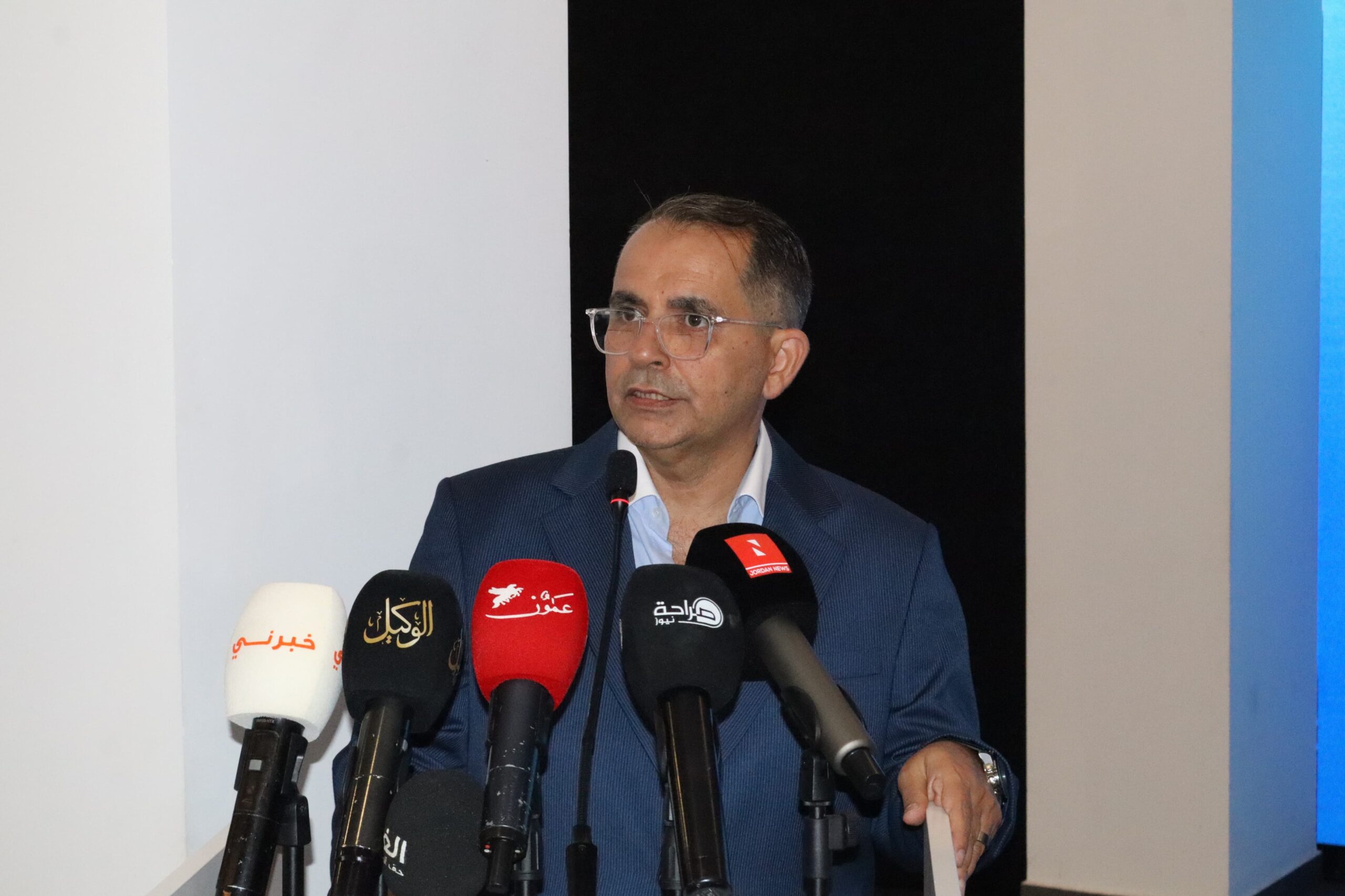 جيلي تعزز حضورها في الأردن بإطلاق EX5 EM-i الهجينة