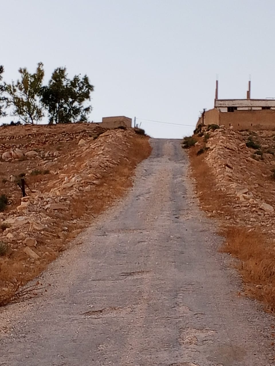 على مكتب معالي وزير الإدارة المحلية..