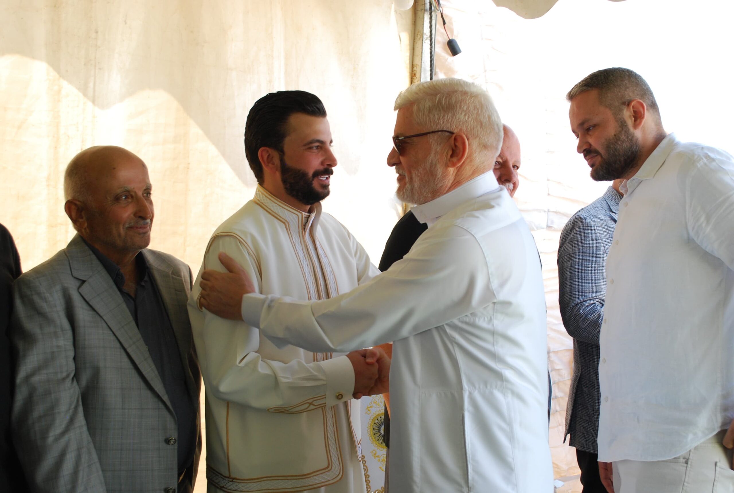أفراح آل المناصرة بزفاف قيس وسط حضور الأهل والأصدقاء
