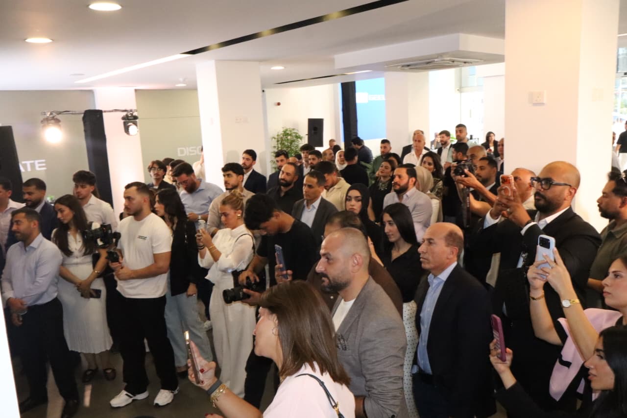 جيلي تعزز حضورها في الأردن بإطلاق EX5 EM-i الهجينة