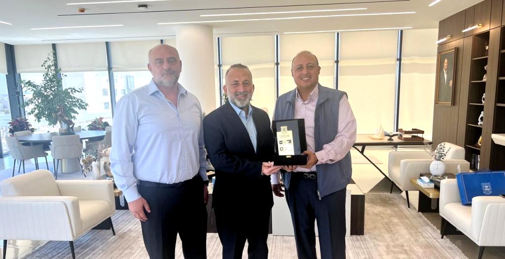 إشادات ميدانية واسعة بتطوّر عمان الاهلية ومواكبة تخصصاتها لسوق العمل