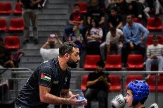 شفيق أبو صيام.. مدرب لا يصنع أبطالاً فقط، بل يصنع رجالاً يعرفون طريقهم إلى القمة
