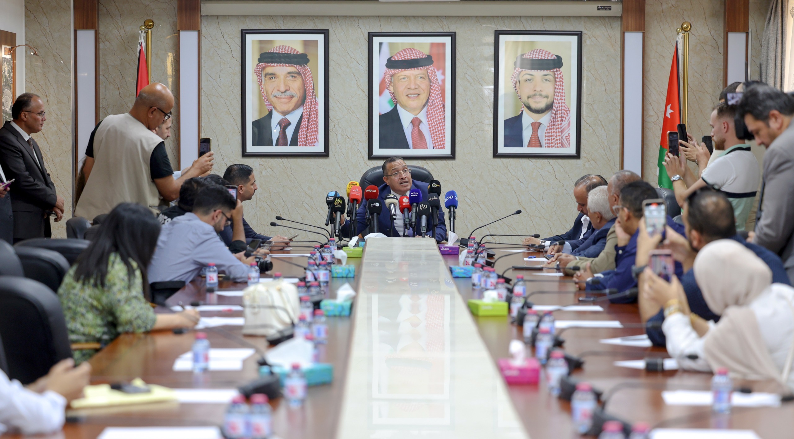 صورة حول : «الإدارية النيابية» تُقر مشروع قانون الإدارة المحلية لسنة 2026 بعد حوارات موسعة وإدخال تعديلات نوعية «الإدارية النيابية» تُقر مشروع قانون الإدارة المحلية لسنة 2026 بعد حوارات موسعة وإدخال تعديلات نوعية