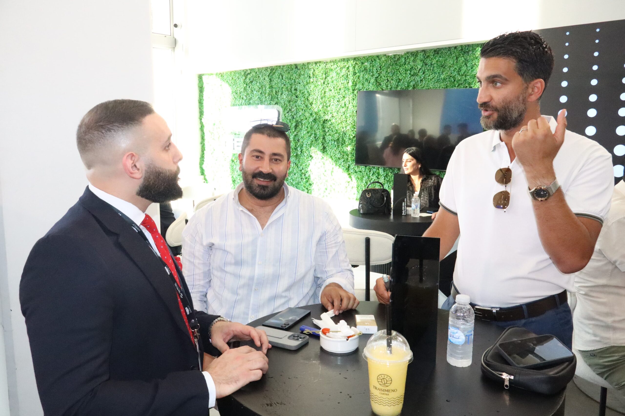 جيلي تعزز حضورها في الأردن بإطلاق EX5 EM-i الهجينة