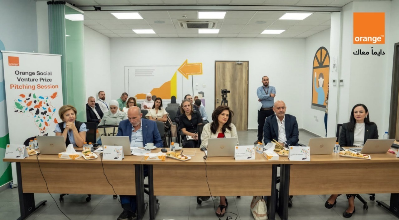 صورة حول : 13 رياديةً وريادياً يستعرضون أفكارهم في النسخة المحلية العاشرة من جائزة Orange للمشاريع الريادية المجتمعية لعام 2026 13 رياديةً وريادياً يستعرضون أفكارهم في النسخة المحلية العاشرة من جائزة Orange للمشاريع الريادية المجتمعية لعام 2026