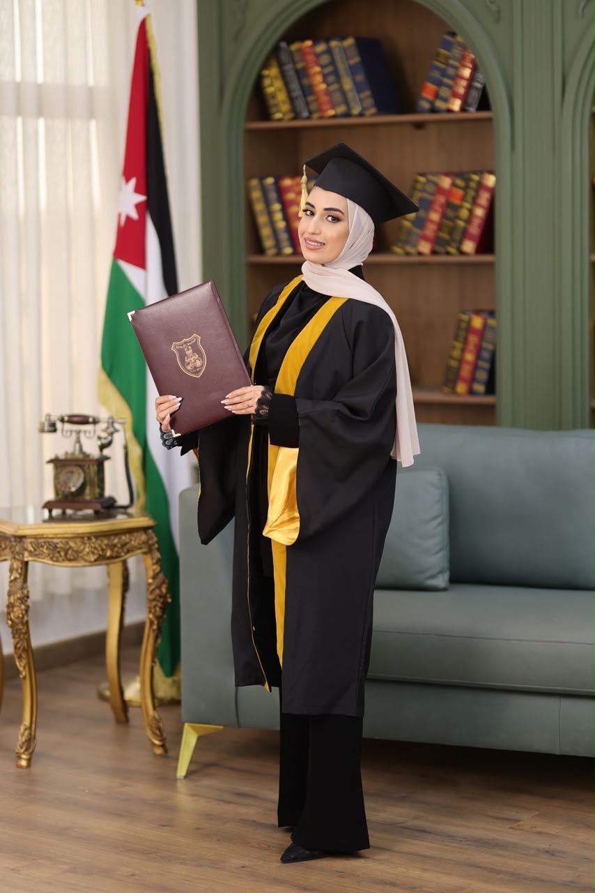 صورة حول : تهانينا (ميار) .. مبروك التخرج تهانينا (ميار) .. مبروك التخرج
