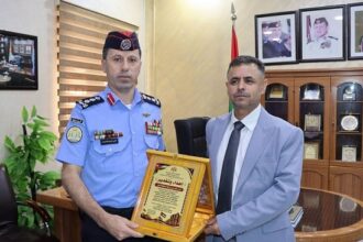 مدير تربية البادية الجنوبية يكرم مدير شرطة معان