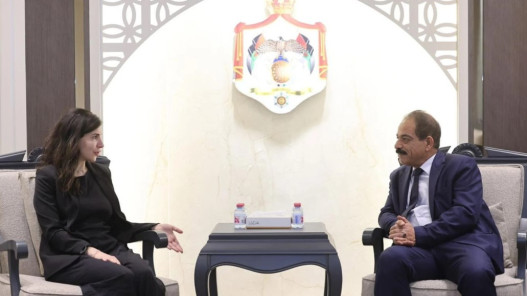 صورة حول : السعايدة وعلاوي يبحثان تعزيز التعاون البرلماني الأردني العراقي السعايدة وعلاوي يبحثان تعزيز التعاون البرلماني الأردني العراقي