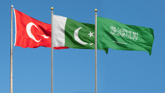 صورة حول : السعودية: اتفاقية الدفاع مع تركيا وباكستان لا تهدد المنطقة السعودية: اتفاقية الدفاع مع تركيا وباكستان لا تهدد المنطقة