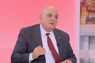 إنجاز 80% من مشاريع برنامج رؤية التحديث الاقتصادي