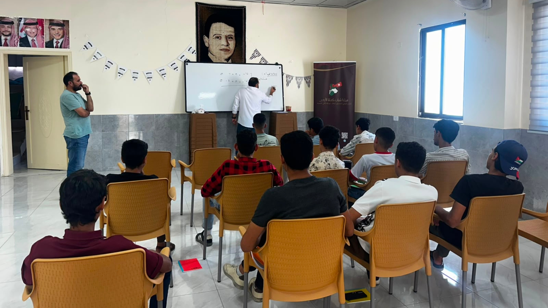 صورة حول : انطلاق مبادرة “تعلم معنا” في الطفيلة لدعم طلبة التوجيهي بدروس تقوية مجانية انطلاق مبادرة “تعلم معنا” في الطفيلة لدعم طلبة التوجيهي بدروس تقوية مجانية