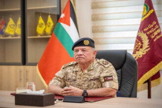 عاجل| الملك يفتتح مباني جديدة للواء الملك الحسين بن طلال المدرع ويؤكد الثقة بقدرات الجيش العربي