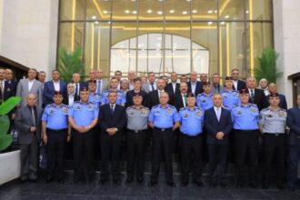 مدير الأمن العام يكرّم عددا من الضباط المتقاعدين