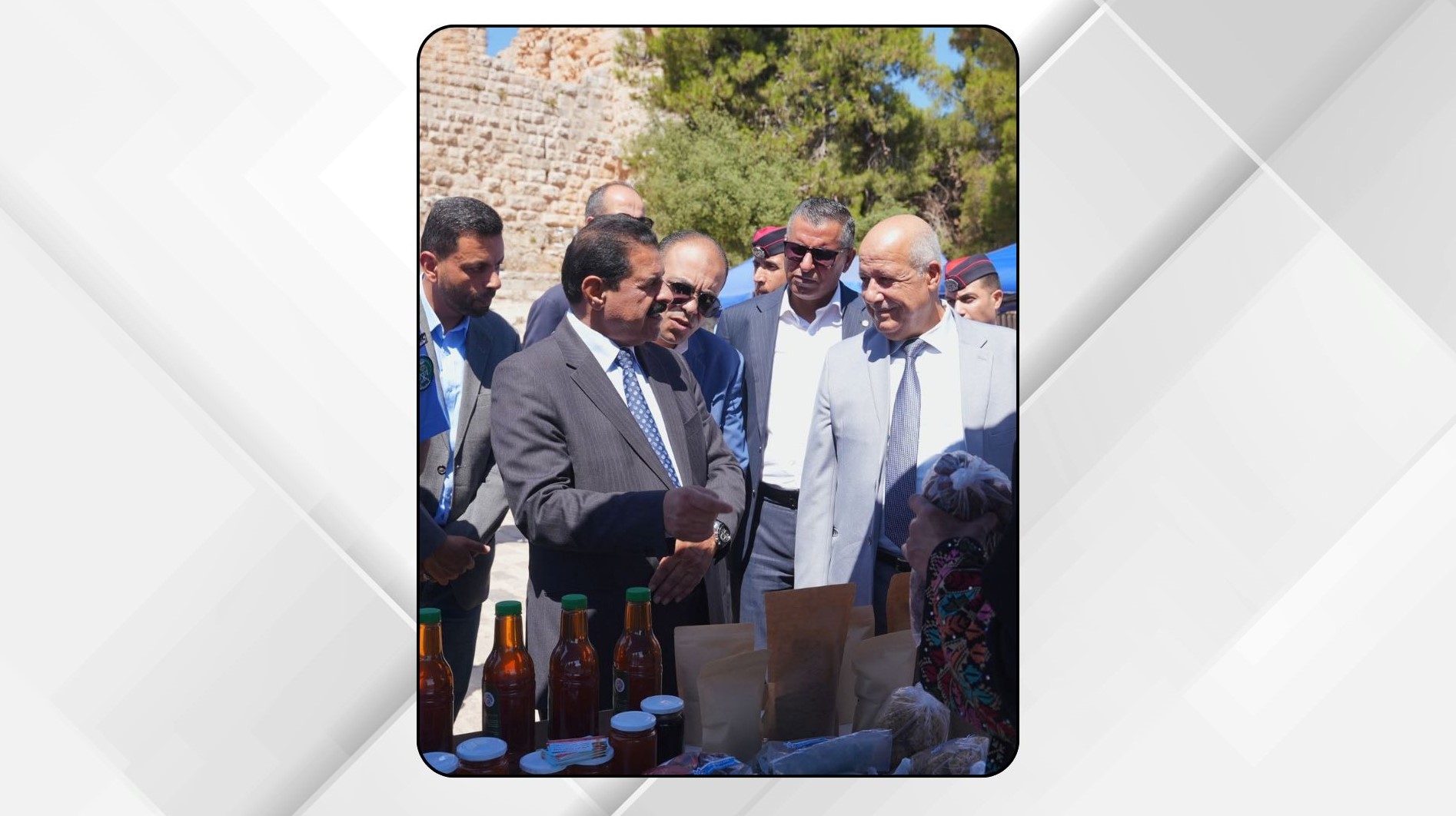صورة حول : العليمي: بازارات “إرادة” تفتح نوافذ تسويقية أمام أصحاب المشاريع العليمي: بازارات “إرادة” تفتح نوافذ تسويقية أمام أصحاب المشاريع