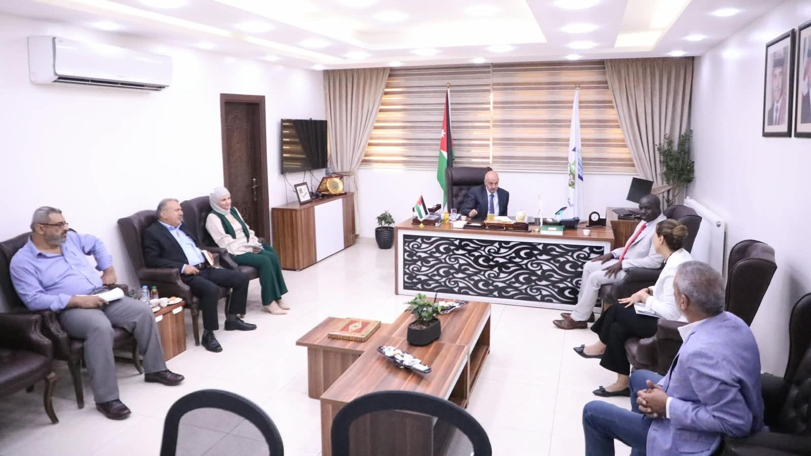 صورة حول : البحوث الزراعية تبحث والفاو جهود المحافظة على "إبل العليا" البحوث الزراعية تبحث والفاو جهود المحافظة على "إبل العليا"