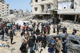 شهيدان فلسطينيان بقصف إسرائيلي على مركبة مدنية جنوب غربي غزة
