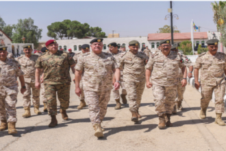 الحنيطي يتفقد المنطقة العسكرية الشرقية ويؤكد ضرورة رفع الجاهزية لحماية حدود الوطن