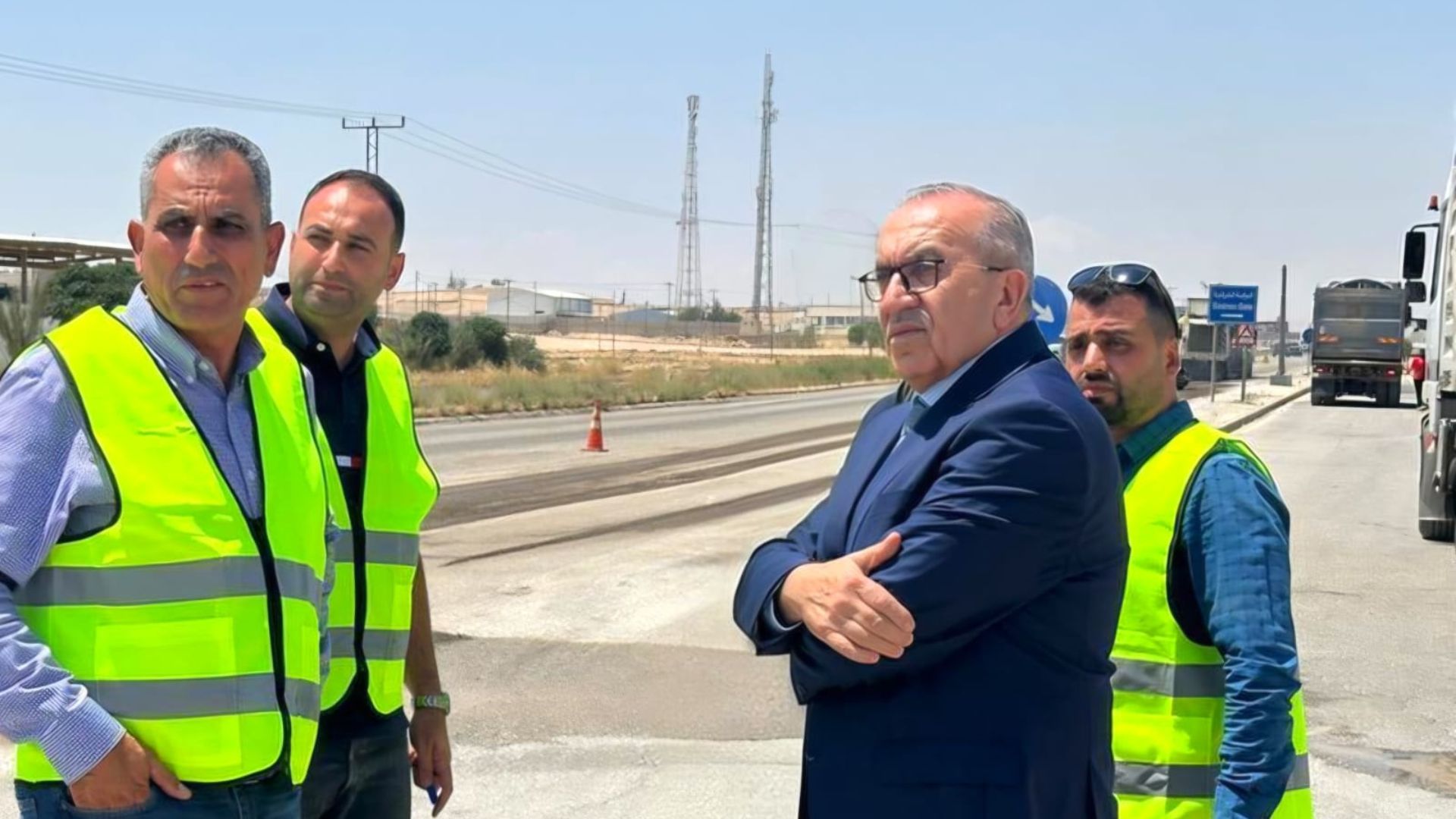 الأشغال تسرّع تنفيذ مشروع صيانة طريق خو