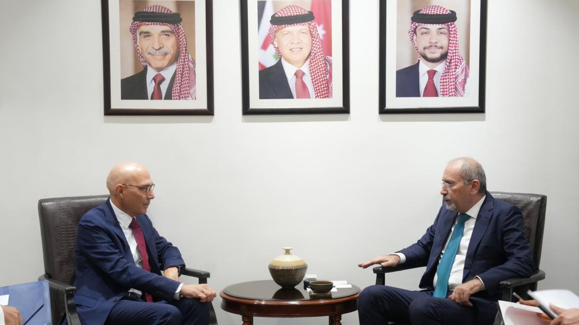 الصفدي يستقبل المفوض السامي لحقوق الإنسان ويبحثان تعزيز التعاون وتطورات المنطقة