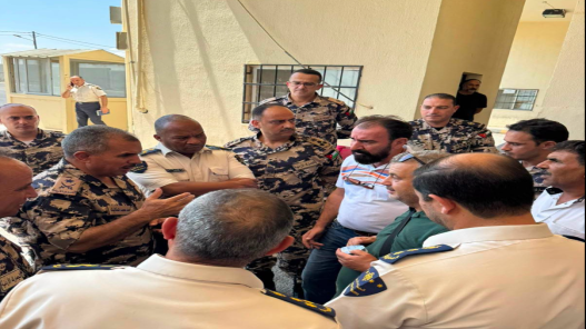 صورة حول : العكاليك يوجه بتسريع الإجراءات الجمركية في جابر العكاليك يوجه بتسريع الإجراءات الجمركية في جابر