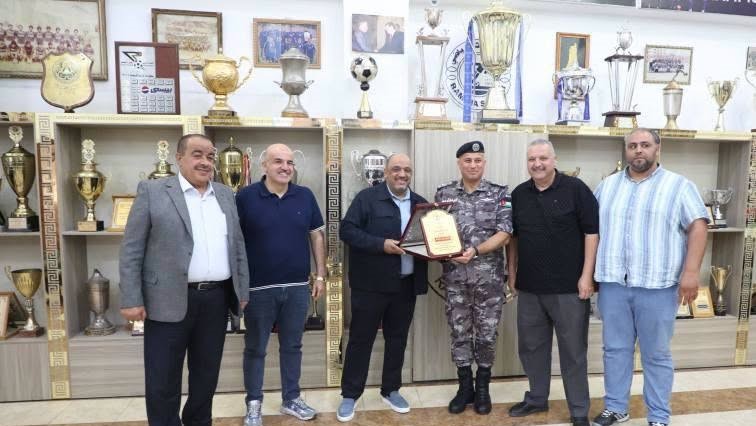 الرمثا يبحث ترتيبات الموسم الكروي مع وحدة أمن الملاعب