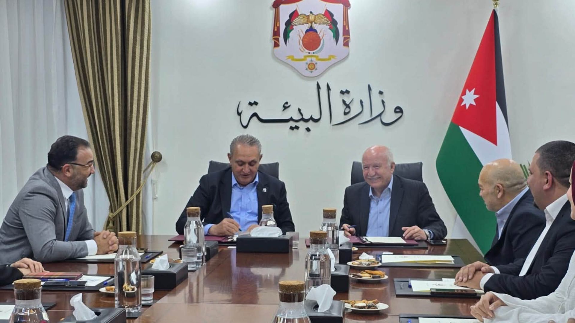 صورة حول : مذكرة تفاهم بين البيئة و"الخيرية الشركسية" مذكرة تفاهم بين البيئة و"الخيرية الشركسية"