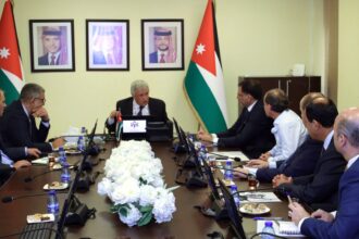 النقل تبحث تعزيز الشراكة مع القطاع الخاص لتطوير النقل