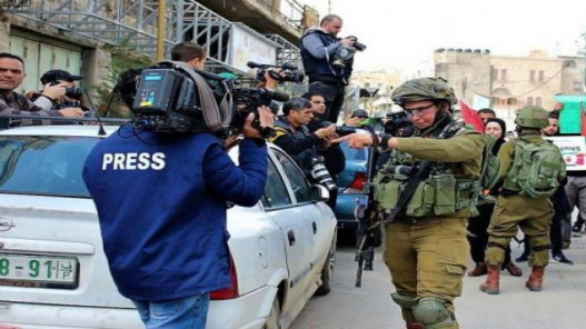 صورة حول : نقابة الصحفيين الفلسطينيين توثق 108 اعتداءات إسرائيلية بحق الصحفيين خلال تموز نقابة الصحفيين الفلسطينيين توثق 108 اعتداءات إسرائيلية بحق الصحفيين خلال تموز