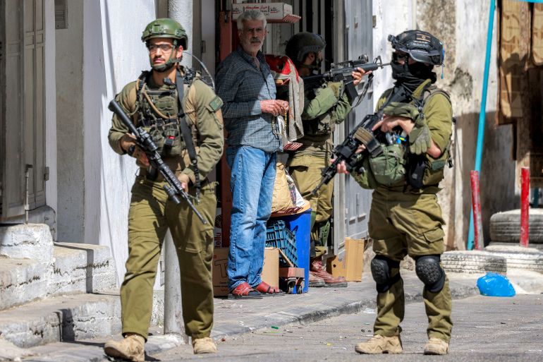 صورة حول : إصابة عدد من الفلسطينيين بنيران الاحتلال في جباليا شمال غزة إصابة عدد من الفلسطينيين بنيران الاحتلال في جباليا شمال غزة