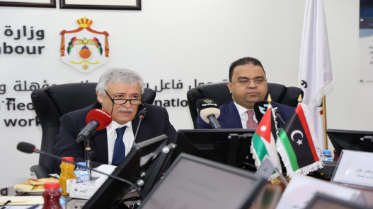 الأردن وليبيا يوقعان مذكرة تفاهم لتعزيز التعاون في مجال العمل