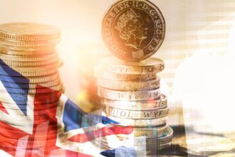 الاقتصاد البريطاني ينمو 0.4% في الربع الثاني بدعم من قطاع الخدمات